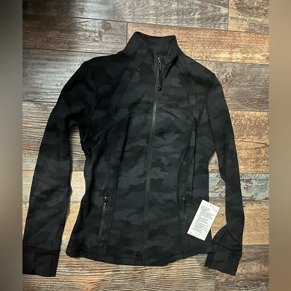 Lululemon define jacket in black camo size 10